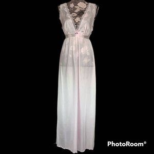 Vintage Undercover Wear Nylon Nightgown Baby Pink Lave V Neck USA